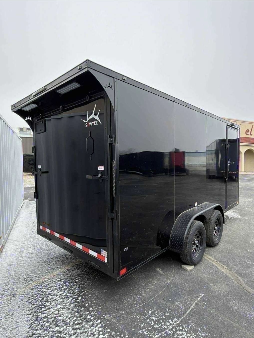 Trailer view 3